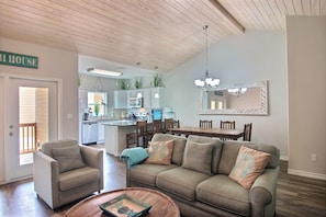 Condo (4 Bedrooms) | Property amenity