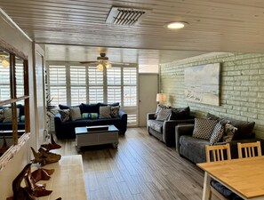 Condo (2 Bedrooms) | Imagen general