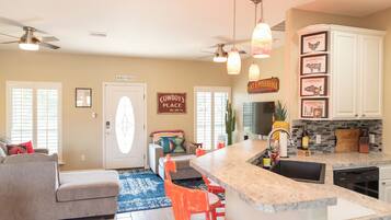 House (3 Bedrooms) | Kemudahan hartanah