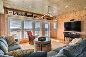 House (4 Bedrooms) | Property amenity - Ruby Redbird Roost by Silver Sands Vacation Rentals (Port Aransas)