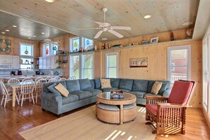 House (4 Bedrooms) | Property amenity - Ruby Redbird Roost by Silver Sands Vacation Rentals (Port Aransas)