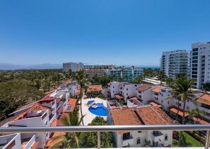 Front of property - CONDO NITTA by TRVL2HM (Nuevo Nayarit)