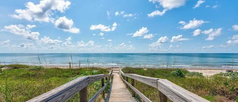 Condo (2 Bedrooms) | Property amenity