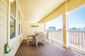 Studio (3 Bedrooms) | Property amenity