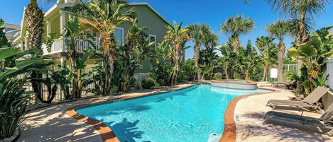 Studio (3 Bedrooms) | Pool | Outdoor pool