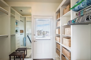 House (5 Bedrooms) | Property amenity