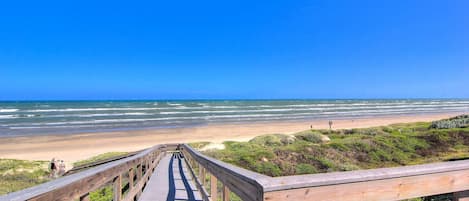 House (3 Bedrooms) | Property amenity