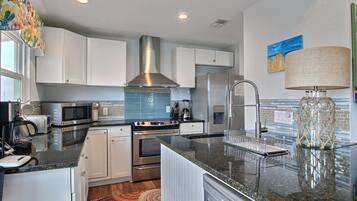 Casa (3 Bedrooms) | Servicio de la propiedad