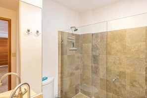 Condo conforto | Banheiro | Chuveiro