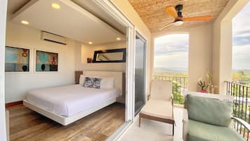 2 bedrooms, in-room safe, desk, iron/ironing board