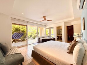 2 bedrooms, iron/ironing board, free WiFi, bed sheets - Peninsula 38, Luxury & Cozy 2bdr ♡ Beautiful terrace ♡ Fast wifi (Playa Langosta)