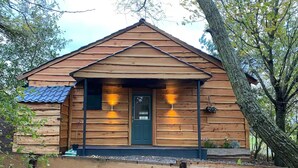 Unclassified image, 4 of 9, button - Log Cabin in Beautiful Countryside and Very Private (market rasen)