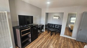 Habitació Deluxe, 1 llit de matrimoni, no fumadors | Televisor