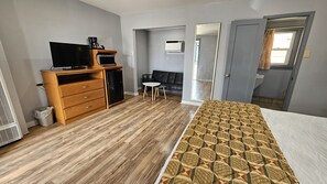 Deluxe-Zimmer, 1 Queen-Bett, Nichtraucher | Badezimmer | Dusche, Hydromassagedusche, Handtücher, Seife