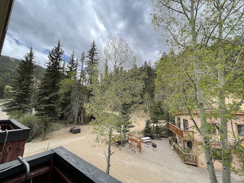 Auslander Condominiums