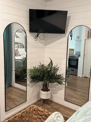 1 chambre, fer et planche à repasser, Wi-Fi gratuit, draps fournis