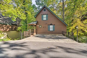 Exterior - Picturesque Pigeon Forge Cabin w/ Mountain Views (Pigeon Forge)