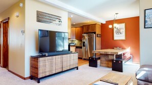 Condo, Multiple Beds, Balcony, Mountain View | Living room | TV, fireplace