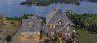 Table Rock Manor at Whitefish Bay