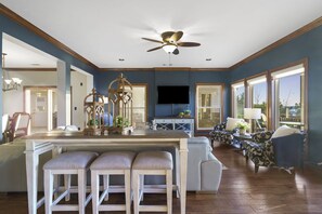 House, Multiple Beds, Hot Tub | Dining - Table Rock Manor at Whitefish Bay (Kimberling City)