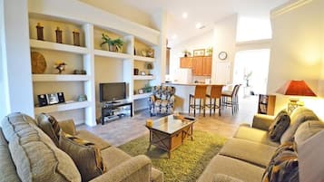House, Multiple Beds, Pool Access, Pool View (Retreat at the Crossings) | Living area | 42-inch flat-screen TV with digital channels