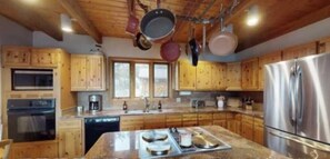 Refrigerador, microondas, horno, placa de cocina