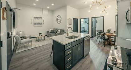 Sleeps 7 ~ Near Ice Rink ~ Netflix ~ Triple Bunk