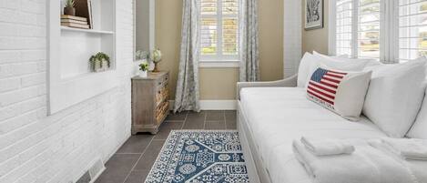 4 bedrooms, desk, iron/ironing board, travel cot