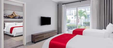 In-room safe, individually decorated, individually furnished, desk