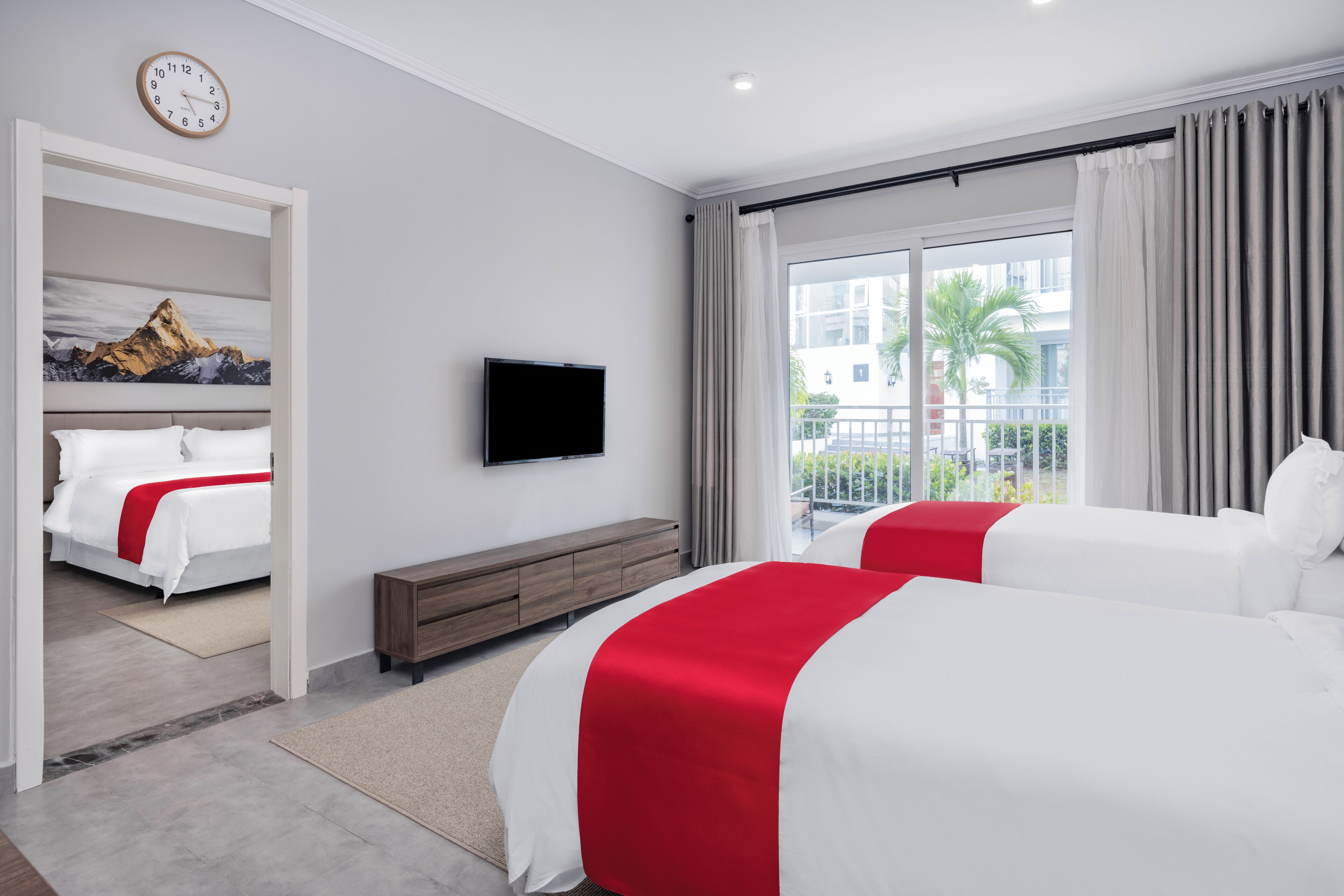 In-room safe, individually decorated, individually furnished, desk