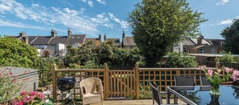 Charming 3 bed property in quiet location with garden and easy parking