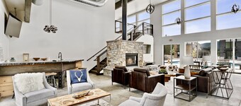 Pet Friendly, Community Center, Pool / Hot Tub, 3 Bed / 4 Bath, Sleeps 10, Amazing Views