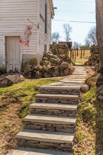 The Firefly Springhouse