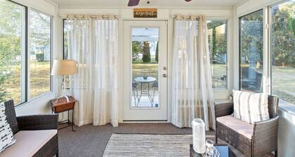 Single Family Home in a Beautiful Neighborhood