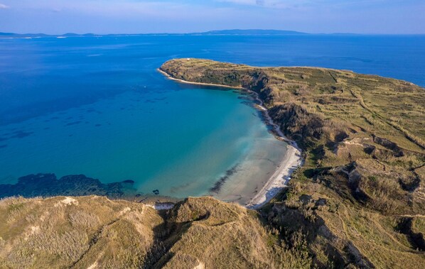 Una playa cerca, pesca