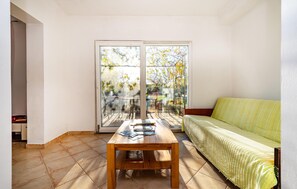 TV - Stunning home in Donji Kasic (Donji Kasic)