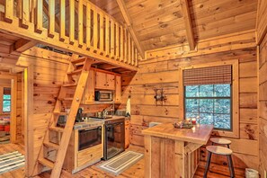 Cookware/dishes/utensils - Fireplace & Foliage: Quaint Blue Ridge Cabin! (Blue Ridge)