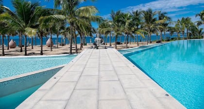 Condo Maritima NV by TRVL2HM
