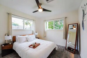 4 bedrooms, desk, iron/ironing board, travel crib