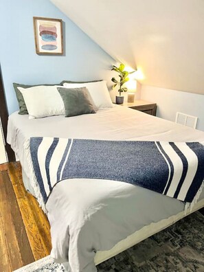 4 Schlafzimmer, Schreibtisch, Bügeleisen/Bügelbrett, WLAN