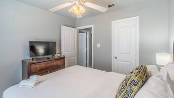 4 bedrooms, individually furnished, desk, laptop workspace