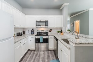 高級聯排別墅 | 微波爐