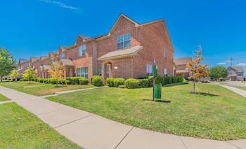 Luxury Townhome Collection GrandPrairie