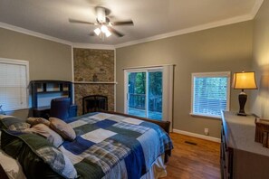 3 Schlafzimmer, Schreibtisch, Bügeleisen/Bügelbrett, kostenloses WLAN