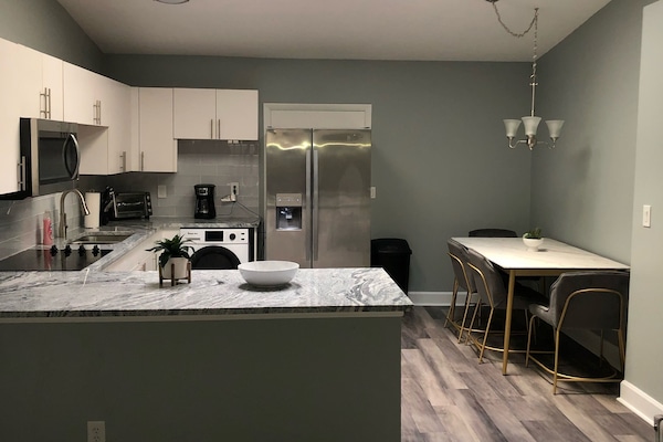 Living room / Kitchen