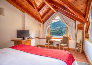 Sengetøy av topp kvalitet, senger med overmadrass og wi-fi (inkludert)