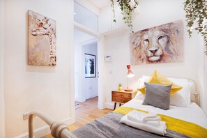 3 Schlafzimmer, Schreibtisch, kostenloses WLAN, Bettwäsche