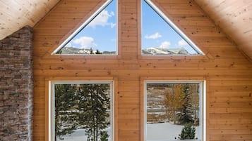 Cabin | Mountain view