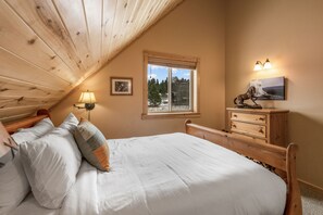 小屋 | 3 多间卧室、高档床上用品、羽绒被、旅行婴儿床