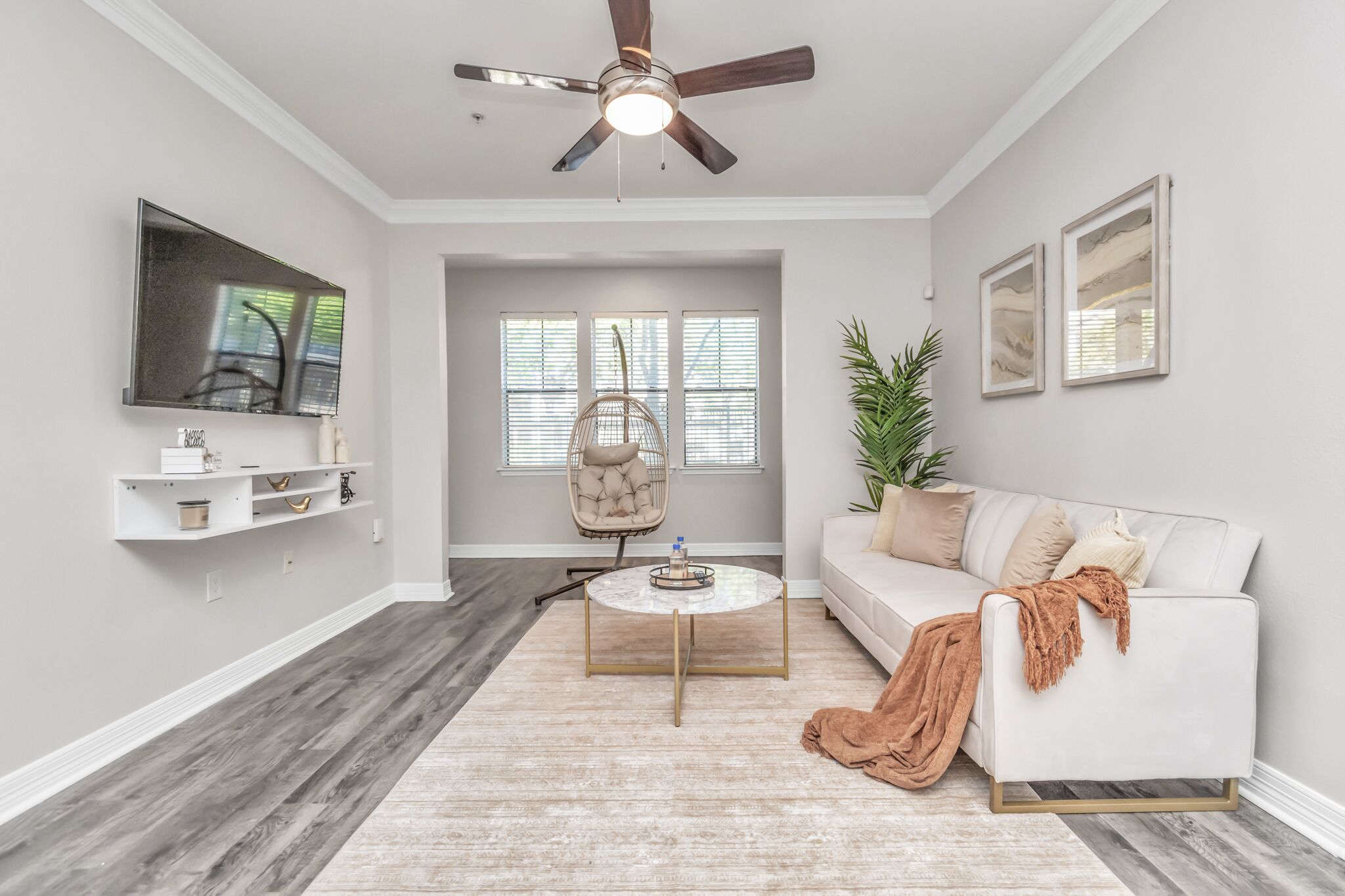 Stylish Retreat Near Med Center & NRG W/ Pool